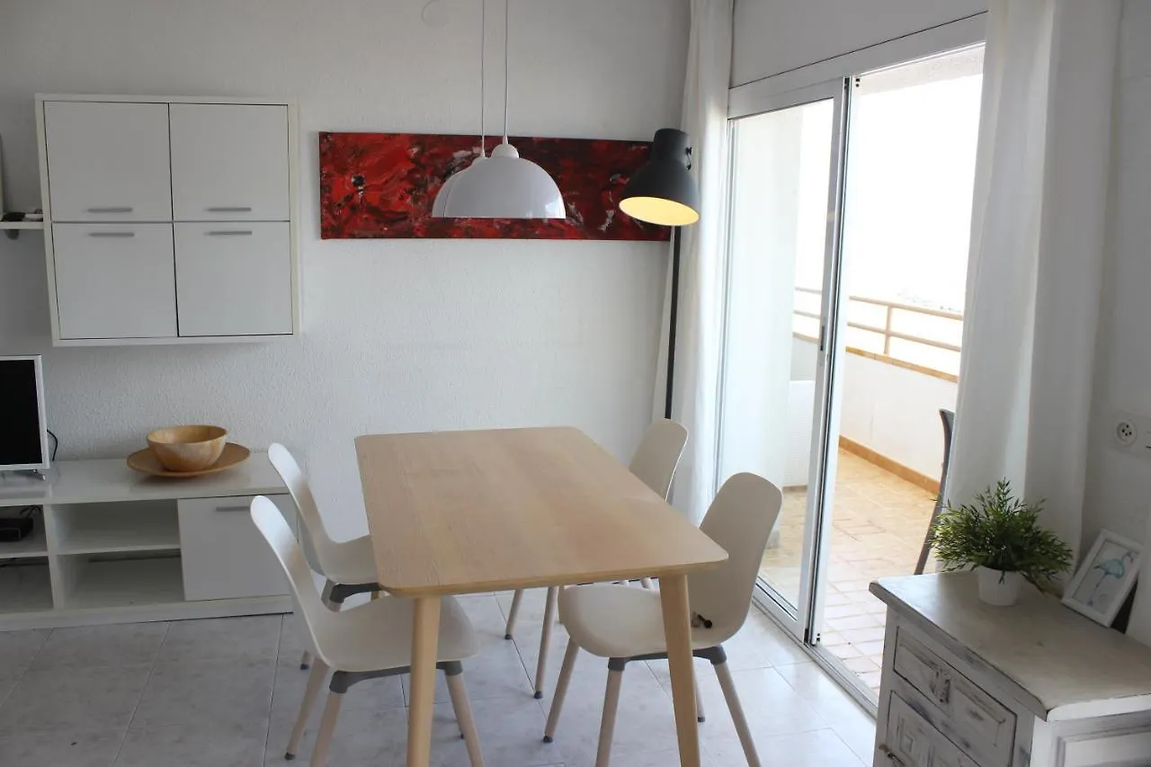 Beautiful Apartment In Front Of Beach, Pool, View Rosas